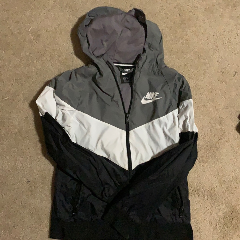 Nike windbreaker, kids size M